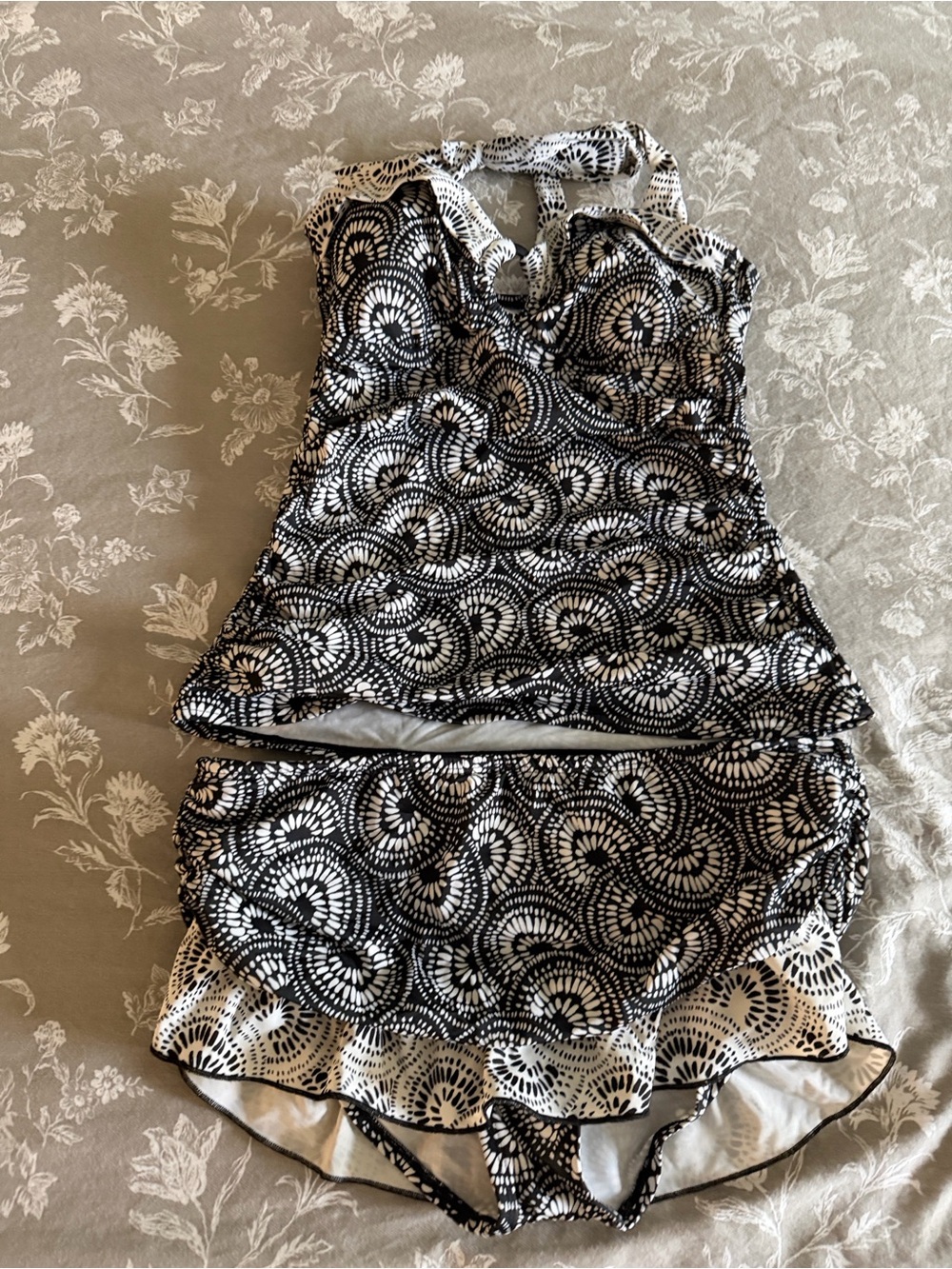24th & Ocean Black and White Printed Tankini with Skirted Bottom
